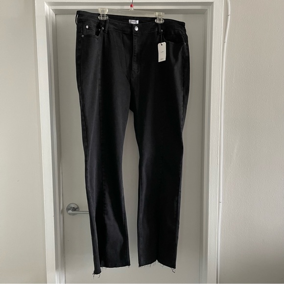 Forever 21+  Plus Size High-Rise Split Flare Jeans - Picture 7 of 15